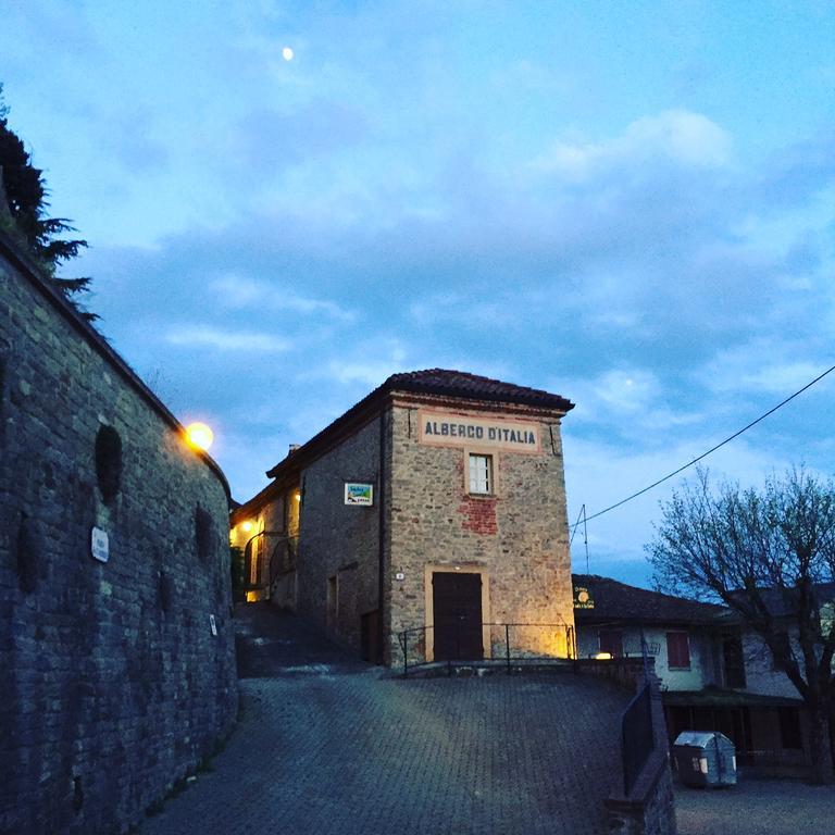 Dimora Storico Romantica Il Sole E La Luna Cerretto Langhe Dış mekan fotoğraf